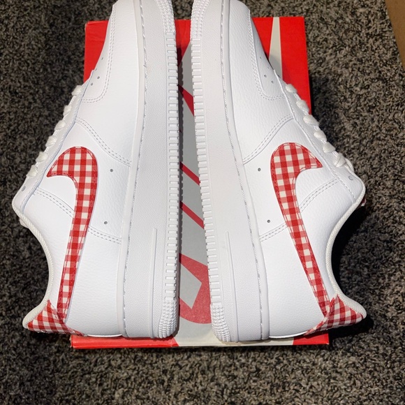 Nike women’s Air Force 1 - Picture 4 of 5